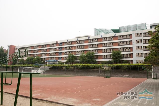 Chungdam High School 1