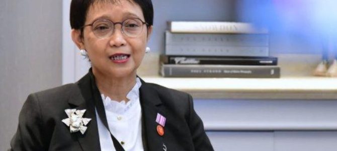 Retno Marsudi Menjadi Menteri Luar Negeri Wanita Pertama di Indonesia